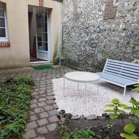 La Cabane Du Petit Matelot Honfleur Buitenkant foto